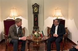 I.R. Iran, Ministry of Foreign Affairs- UN special envoy for Yemen meets with Iranian FM in Muscat